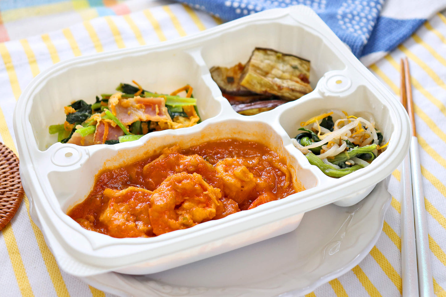 プリプリ食感!やみつきピリ辛エビチリ弁当