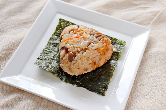 福岡県北九州市小倉北区 花かがみ きのこ森盛り!きのこおにぎりyamamori!kinokōnigiri(冷凍)