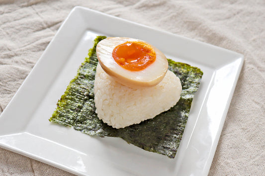 福岡県北九州市小倉北区 花かがみ 半熟とろ~り。煮卵おにぎりhanzyukutoro~ri. nitamagōnigiri(冷凍)