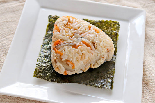 福岡県北九州市小倉北区 花かがみ 出汁香る鶏めしおにぎりniwatorimesionigiri(冷凍)